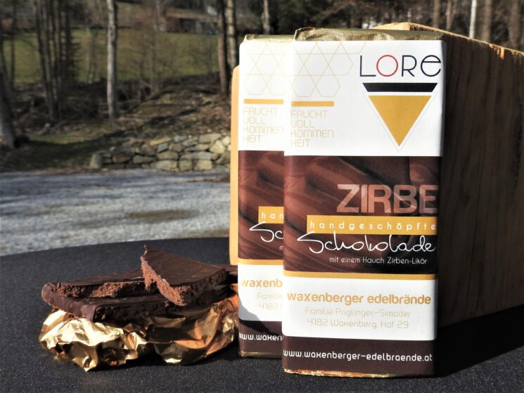 Schnapsschokolade Zirbe handgeschöpft 100g